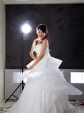 Studio Photo] Jill Weiting's white wedding dress(5)